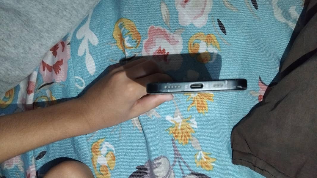 Apple iPhone 15 2