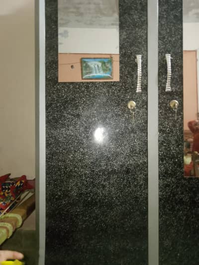 3 door almaris