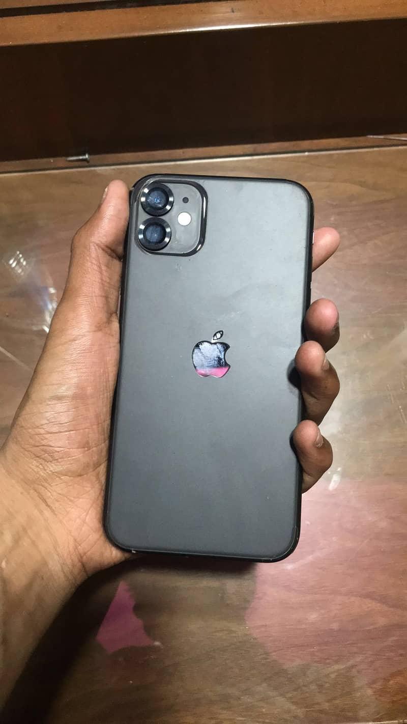Apple iPhone 11 4
