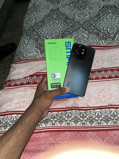 Infinix Smart 9 with box 4+4 gb ram 128gb storage