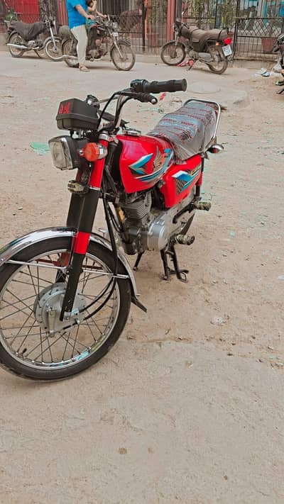 Honda 125 only serious Bayer contact