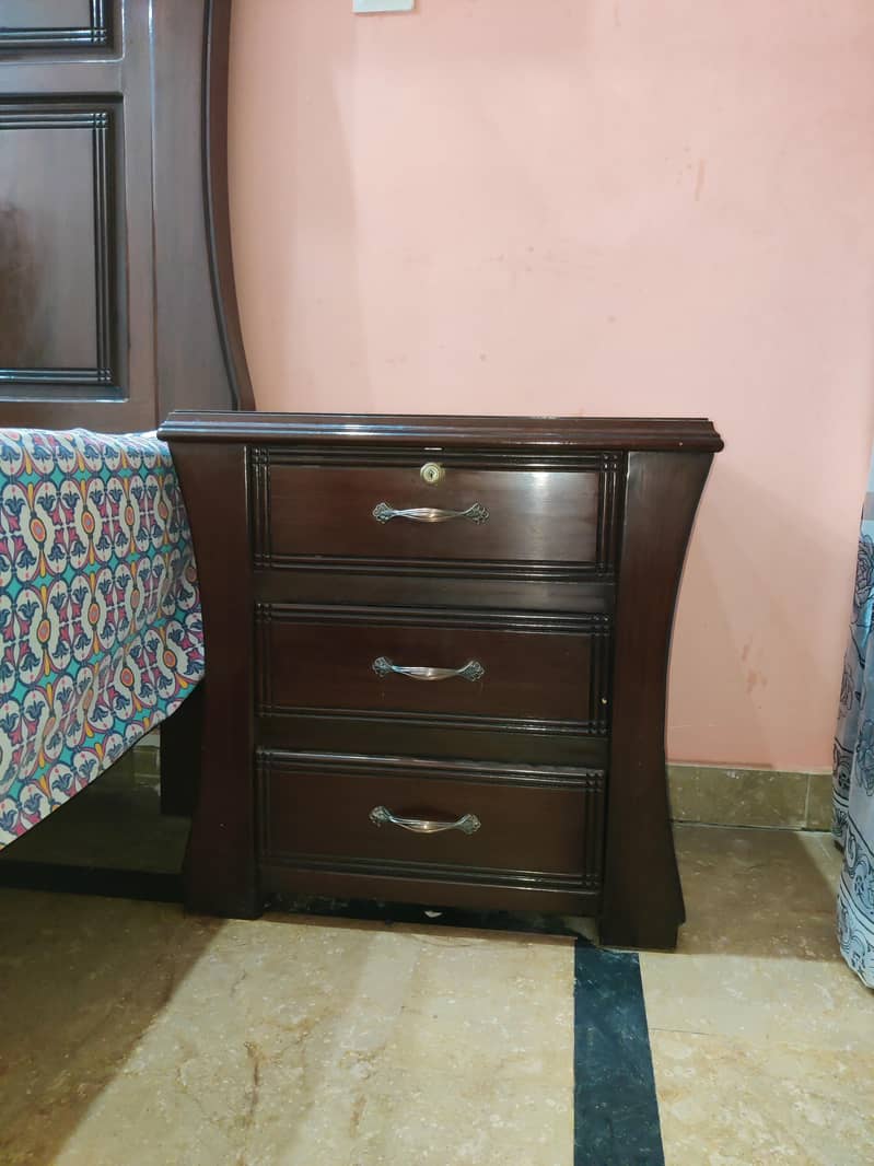 Bed,Dressing table ,side tables 2