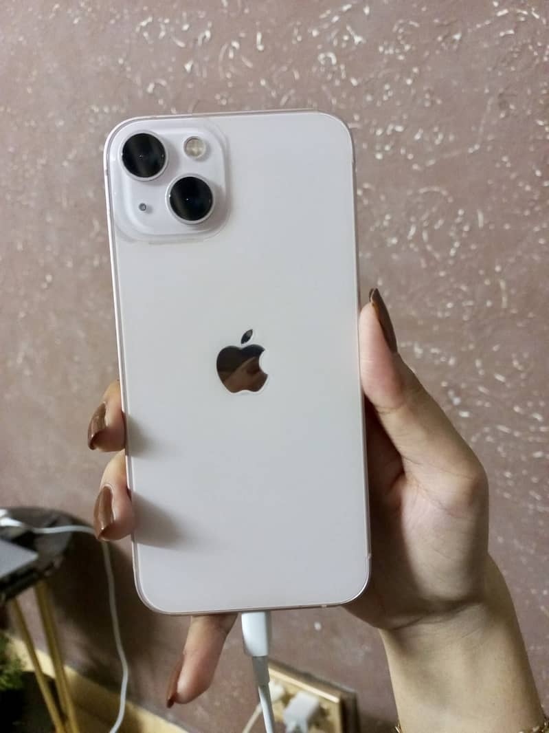 Apple iPhone 13 0