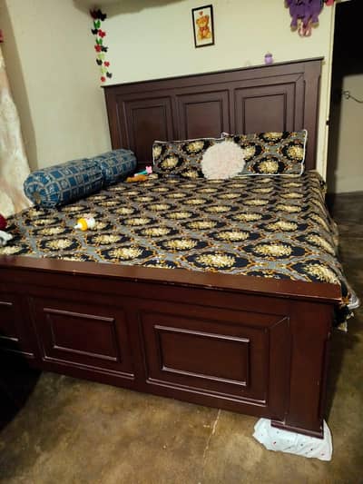 1year used only daba bed without mattres