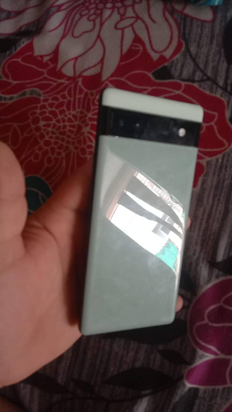 Google Pixel 6a 1