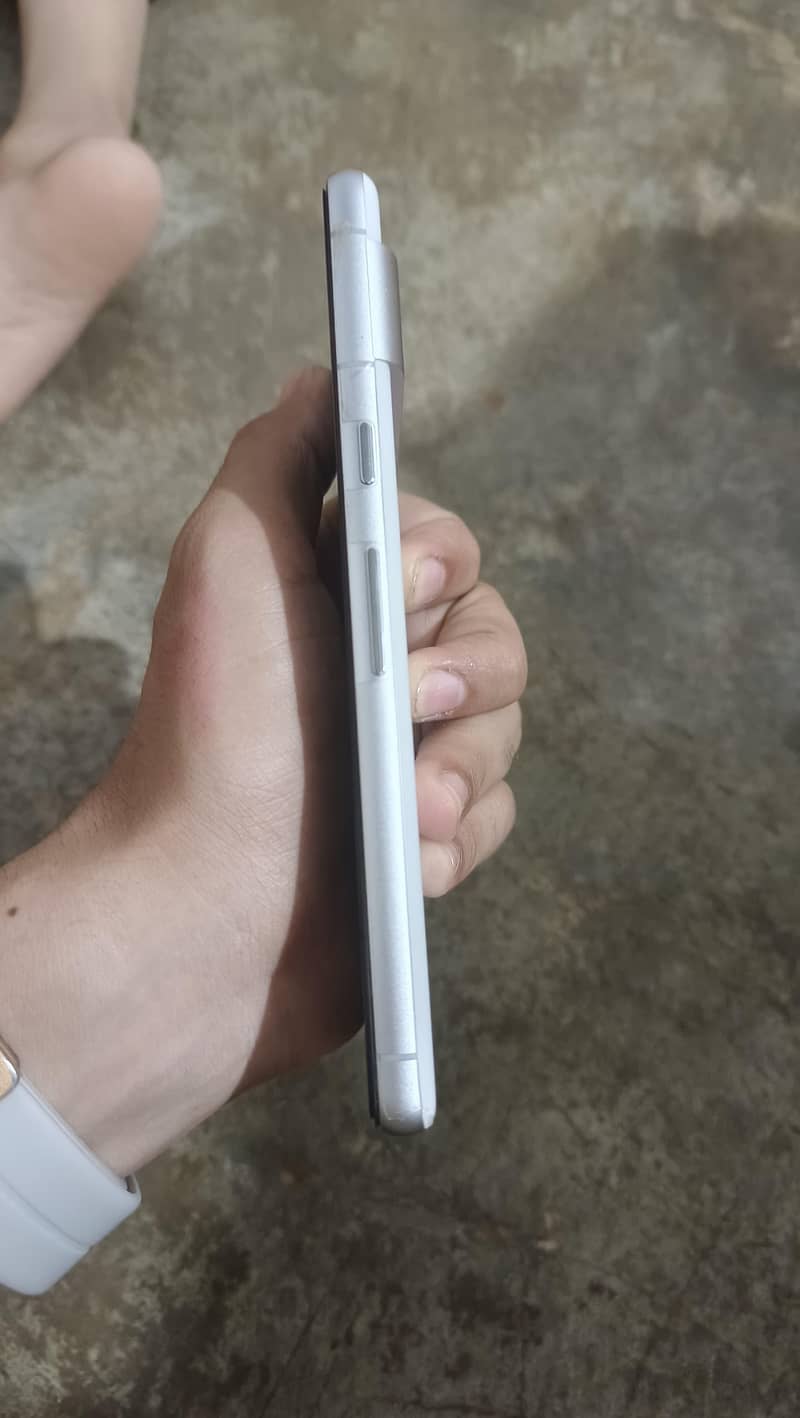 Google Pixel 7 5