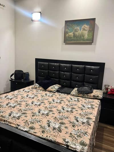 Double bed in 10/10 condition