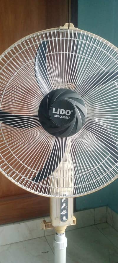 Ac DC charging fan