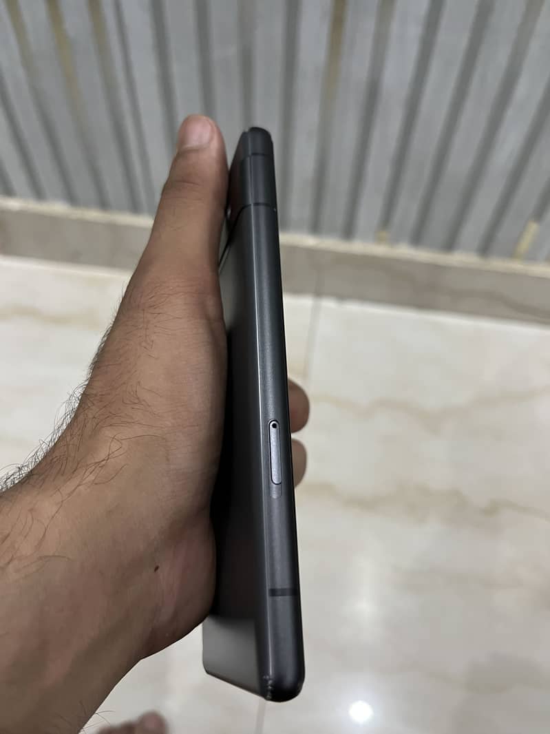 Google Pixel 7a 5