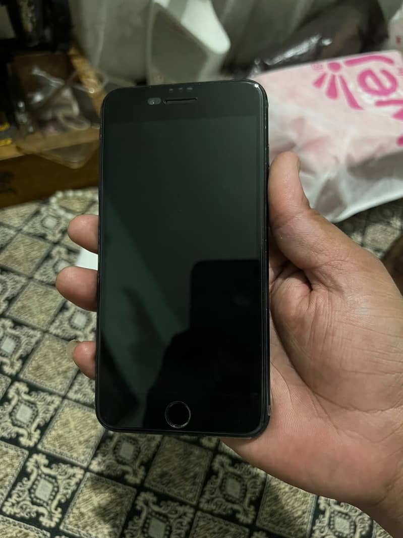 Apple iPhone 7 Plus 3