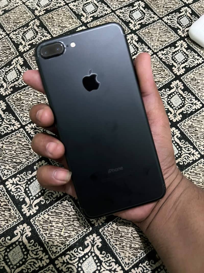Apple iPhone 7 Plus 4