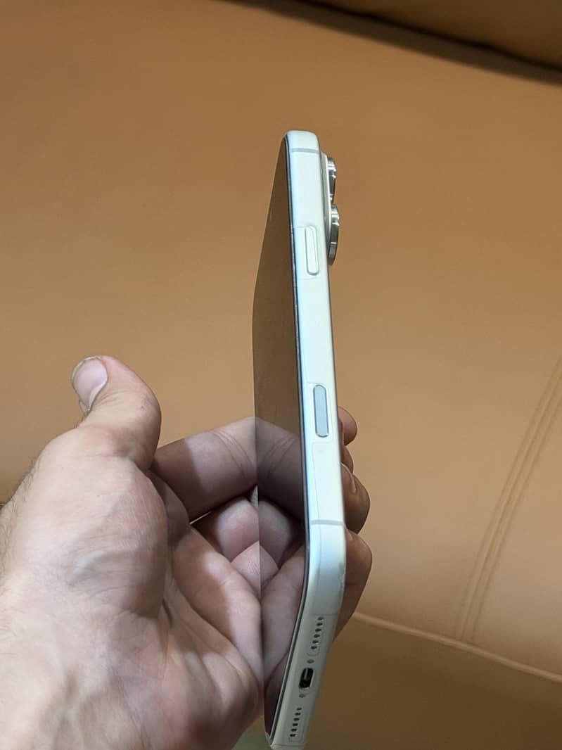 Apple iPhone 17 Pro Max 8