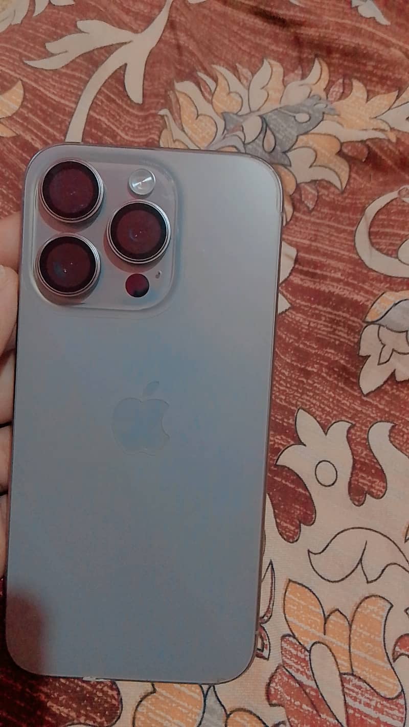 Apple iPhone 15 Pro 1