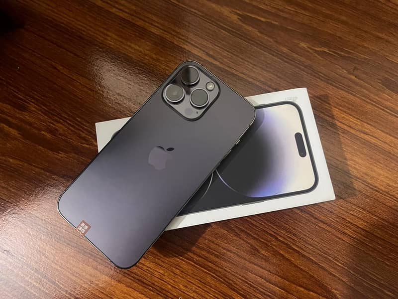 Apple iPhone 14 Pro Max 1