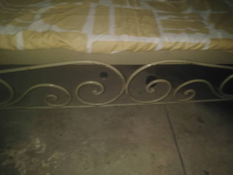 Double bed 4