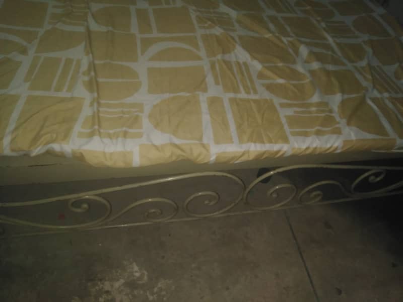 Double bed 5