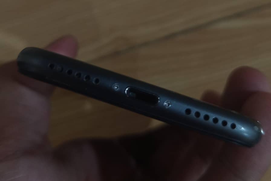 Apple iPhone 8 1