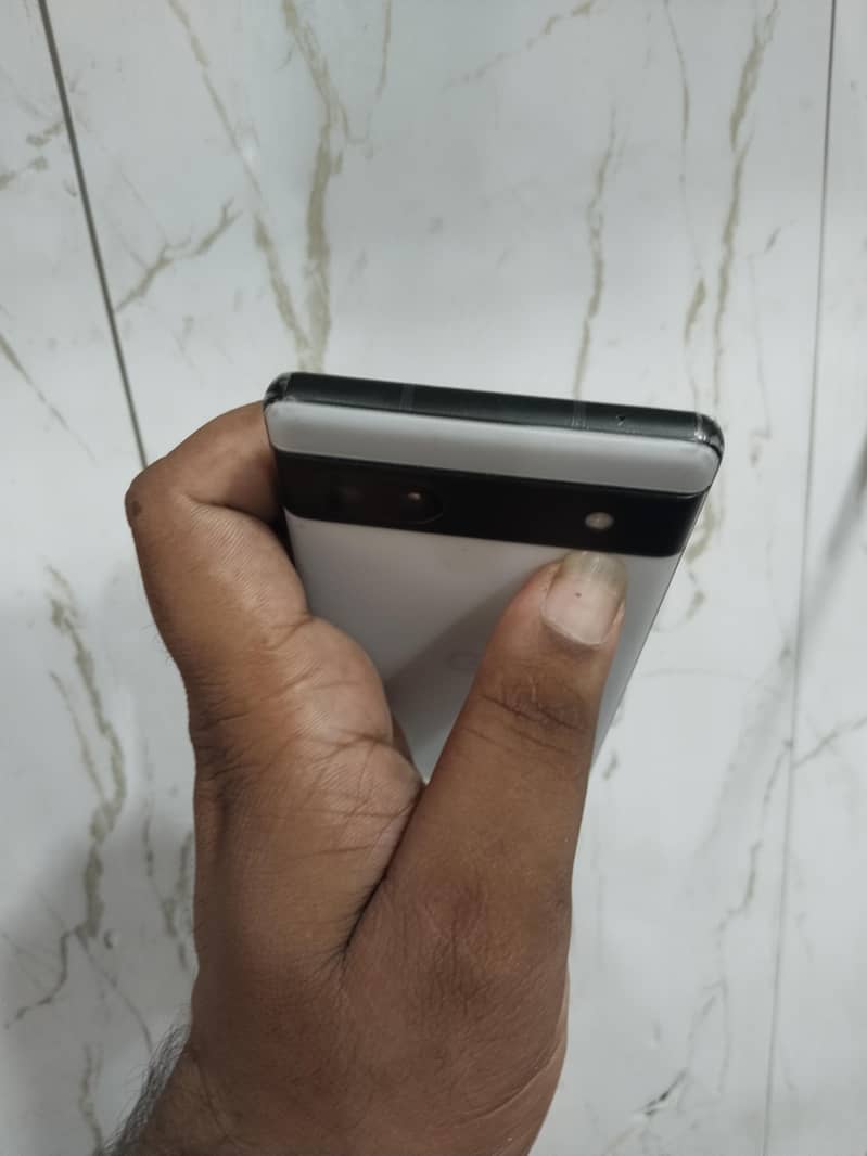Google Pixel 6a 5