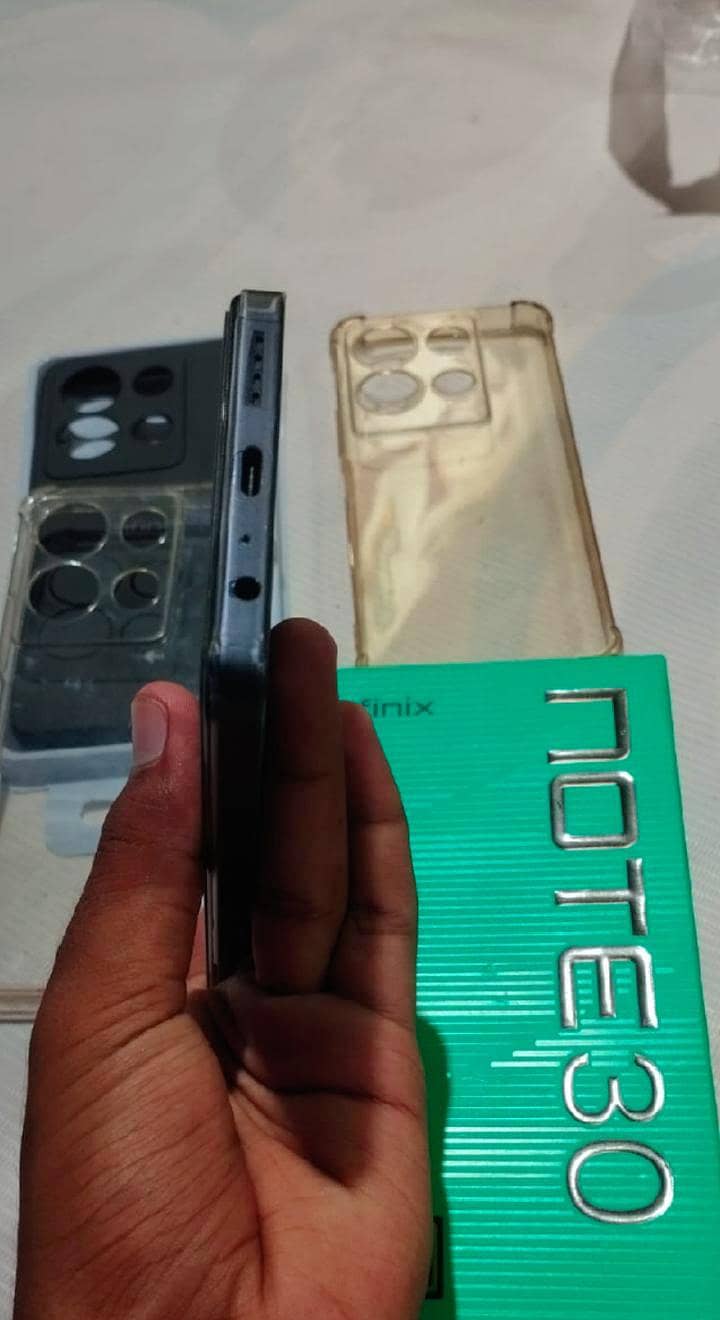 Infinix Note 30 7