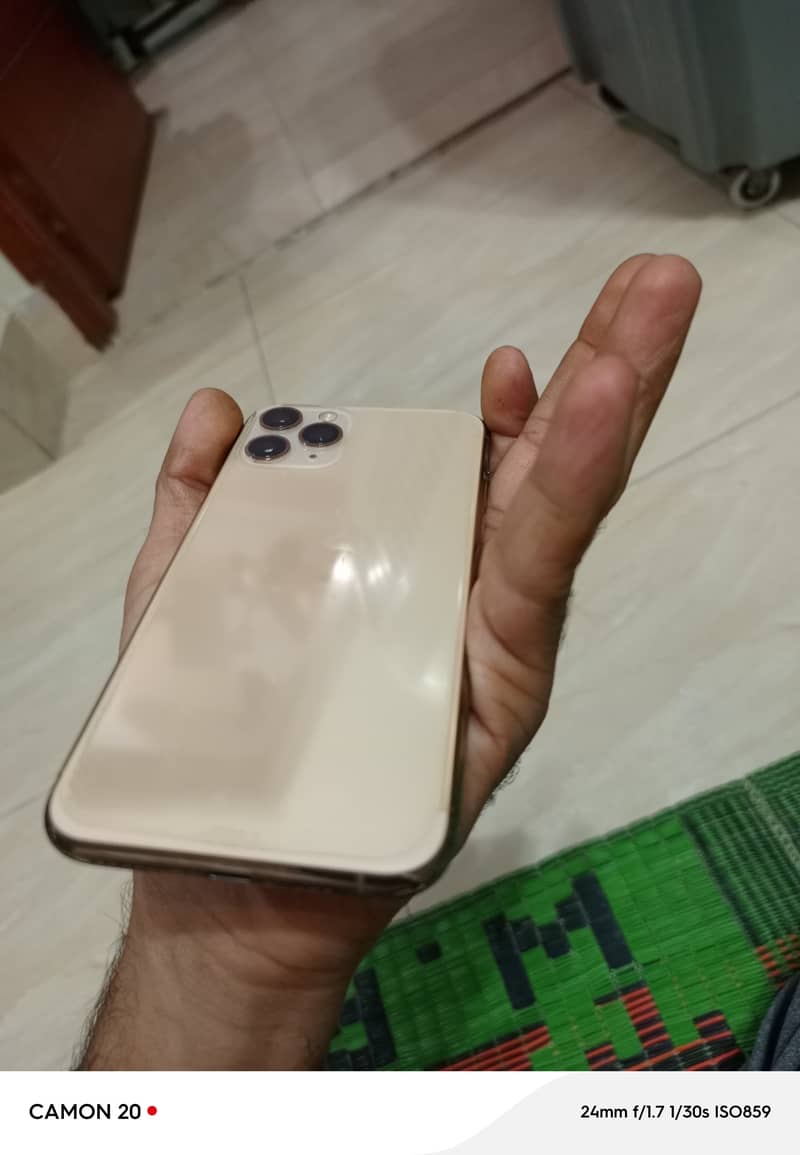 Apple iPhone 11 Pro 2