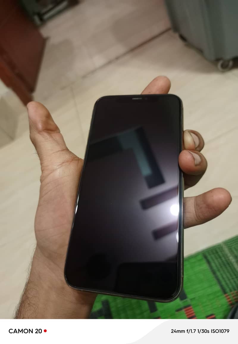 Apple iPhone 11 Pro 3