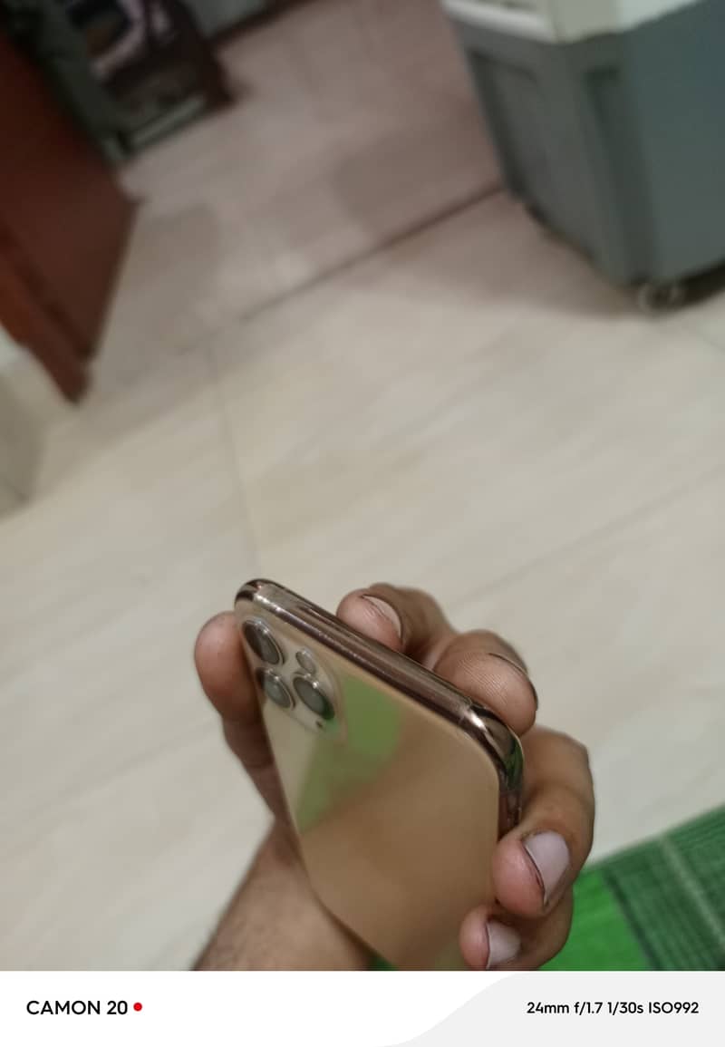 Apple iPhone 11 Pro 5
