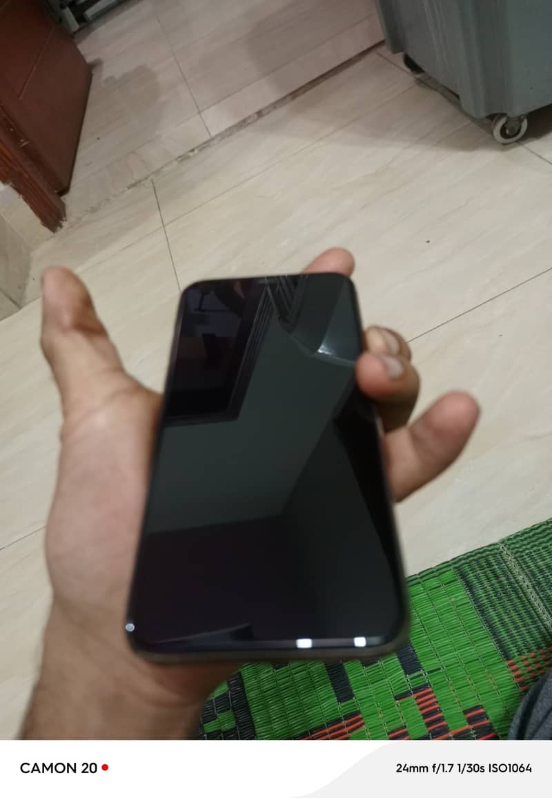 Apple iPhone 11 Pro 6