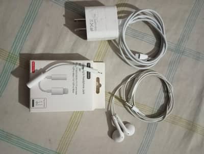 I PHONE HAND FREE , CHARGER & CONNECTOR