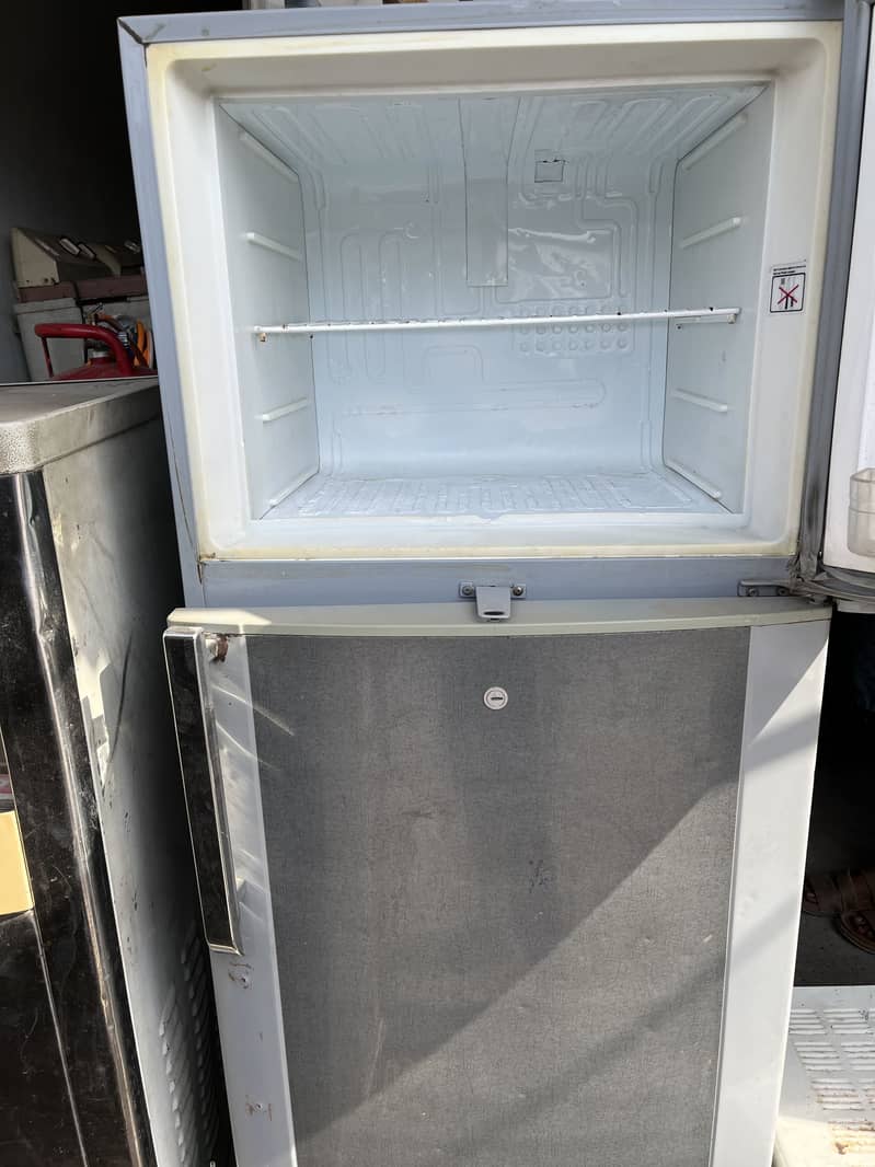 Dawlance Refrigerator 4