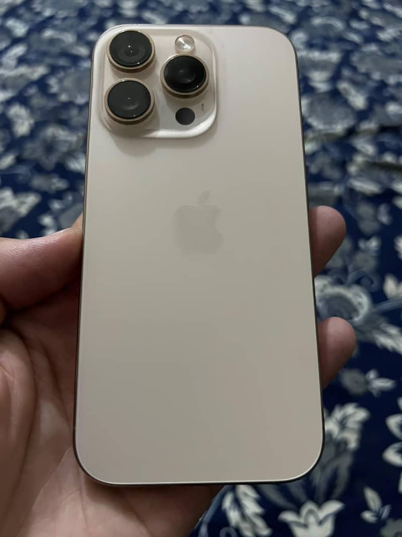 Apple iPhone 16 Pro 2