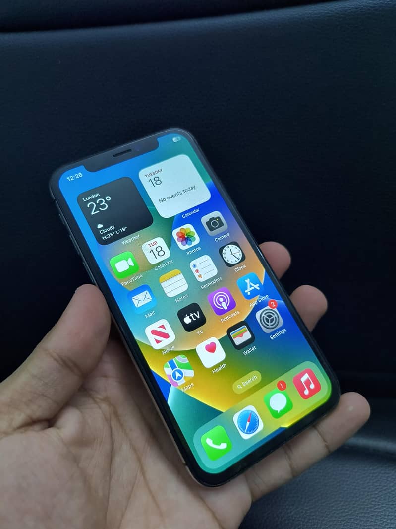 Apple iPhone X 5