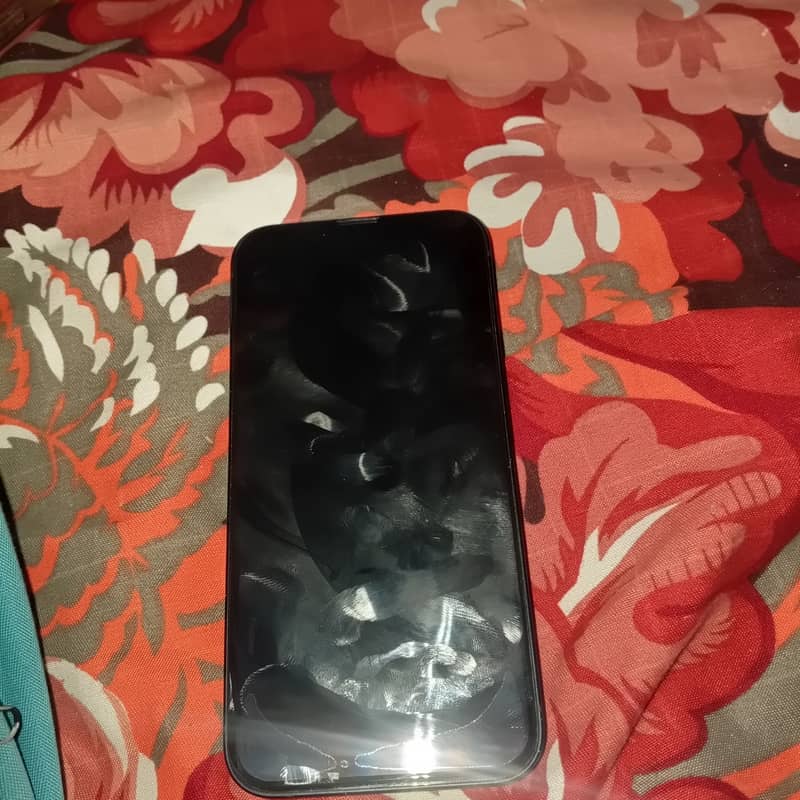 Apple iPhone 13 6