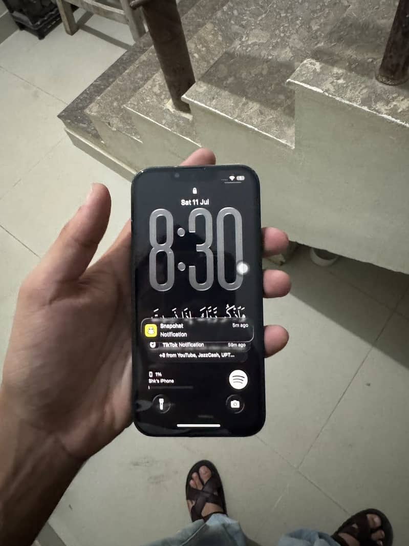 Apple iPhone 13 4