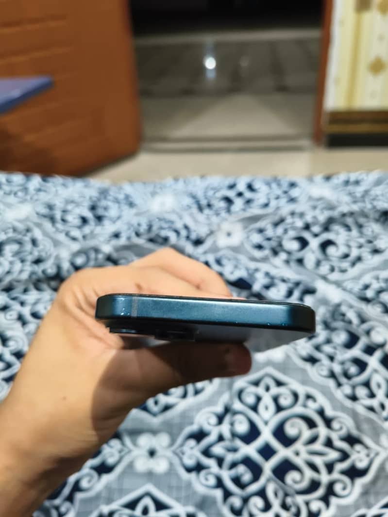 Apple iPhone 15 5