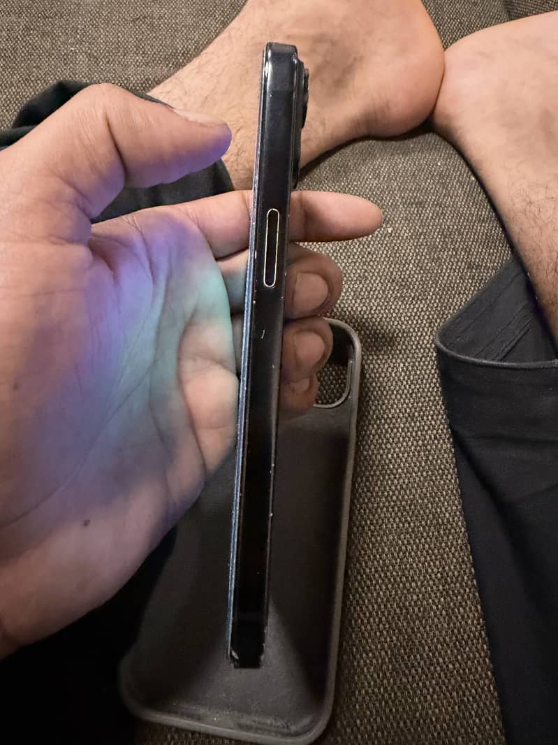 Apple iPhone 15 7