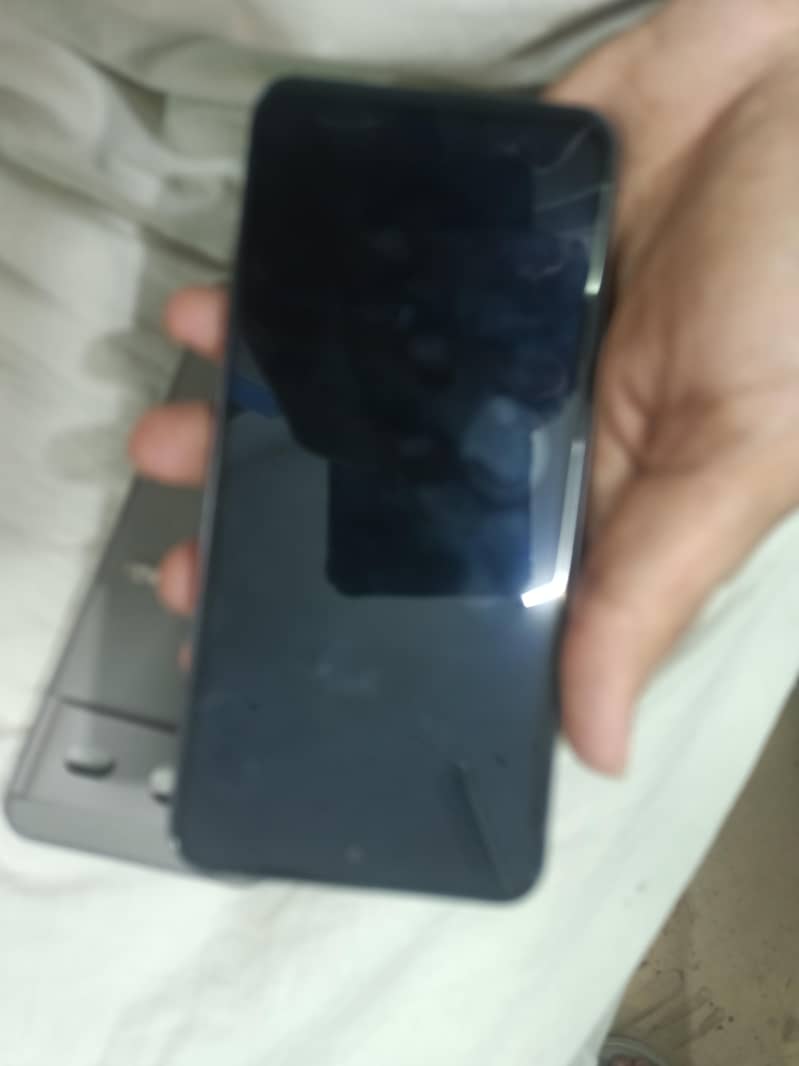 Google Pixel 8 4