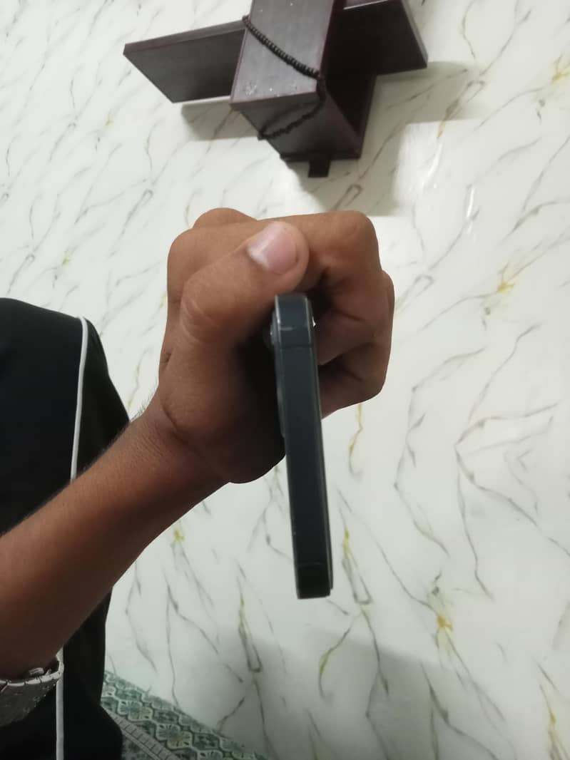 Apple iPhone 12 Pro 0