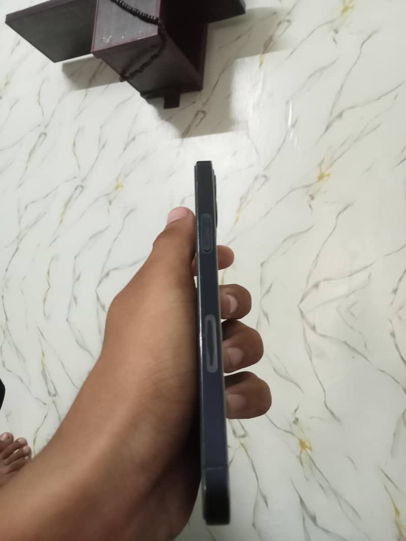 Apple iPhone 12 Pro 2