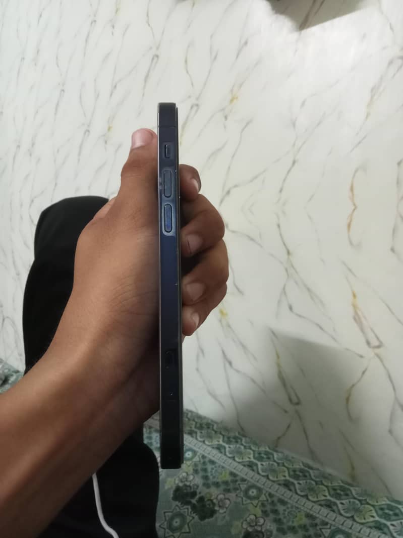 Apple iPhone 12 Pro 3