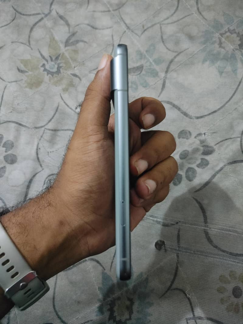 Google Pixel 8 1