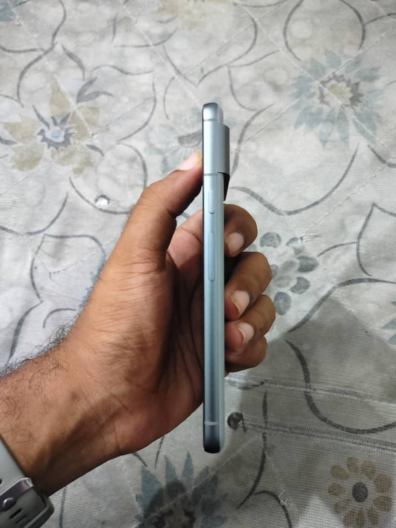 Google Pixel 8 3