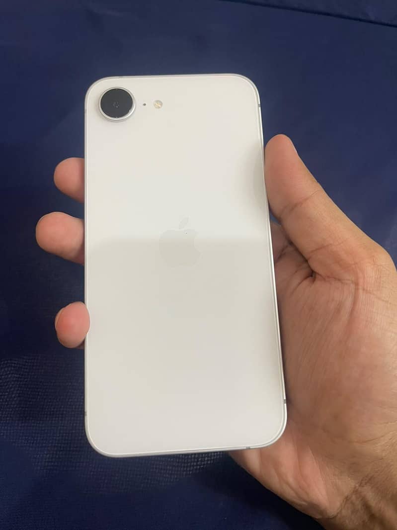 iPhone 17 e | 256 GB 3
