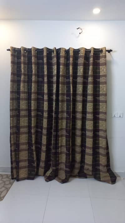 4 curtains