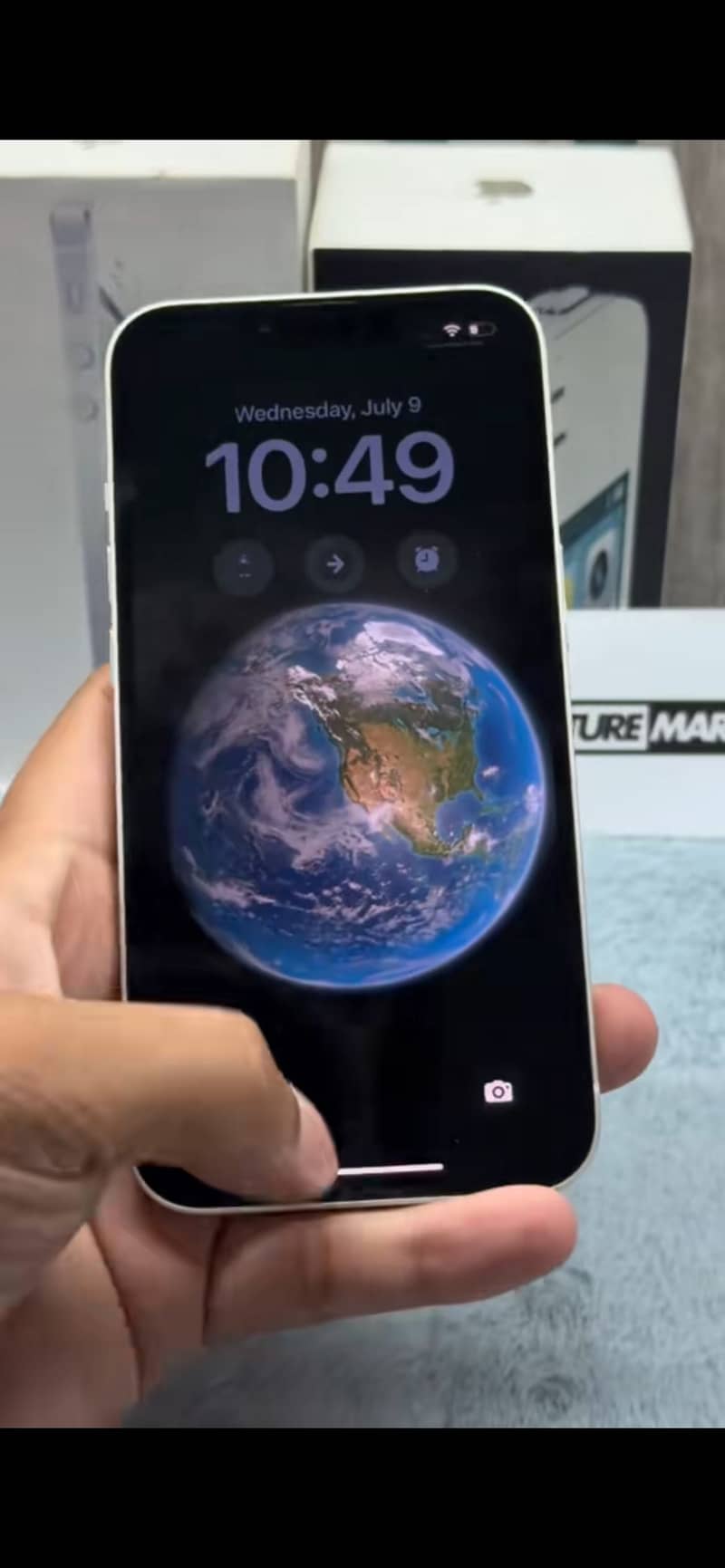 Apple iPhone 13 1
