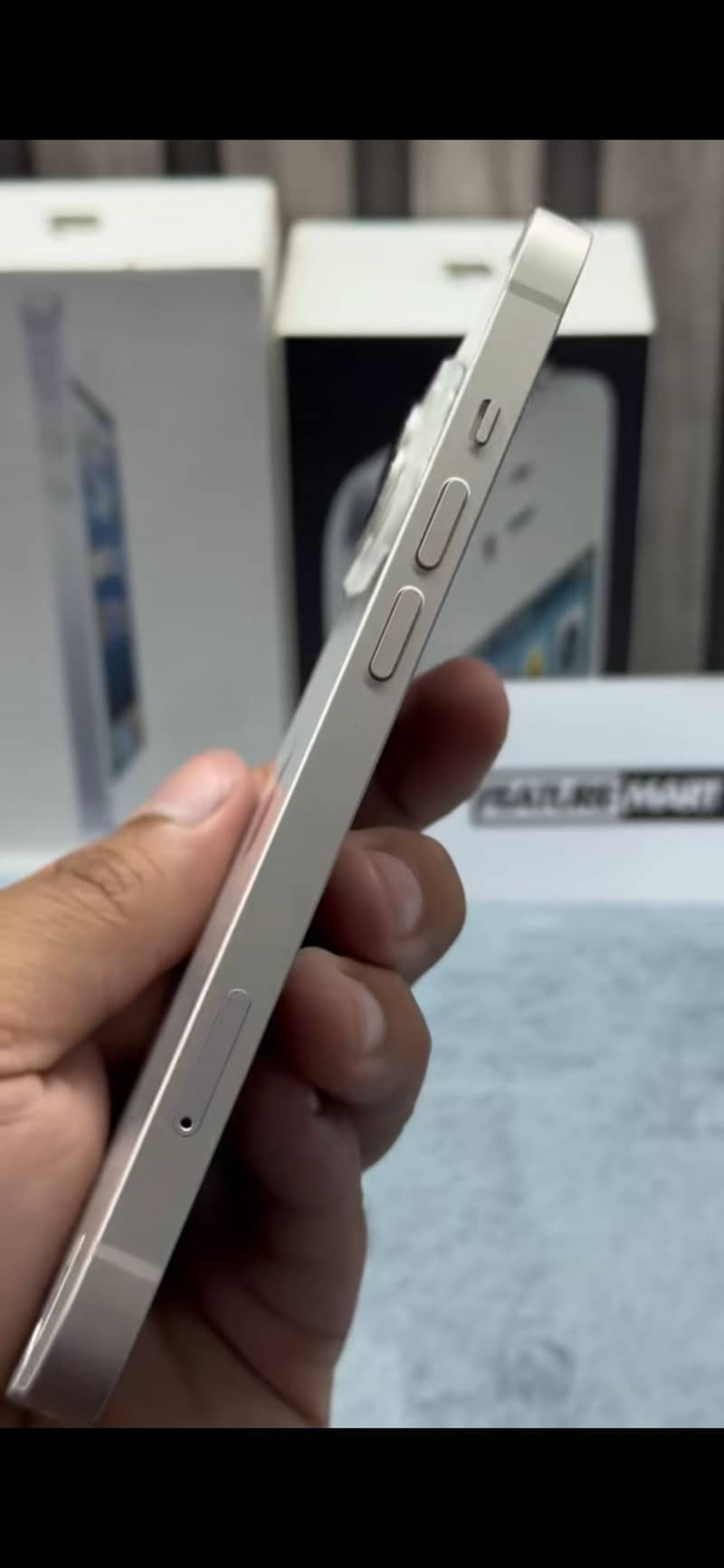 Apple iPhone 13 2