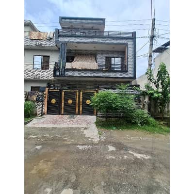 Double Storey House with 2 Gas Meter in E Block, Rent