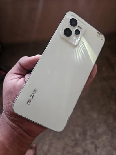 Realme C35