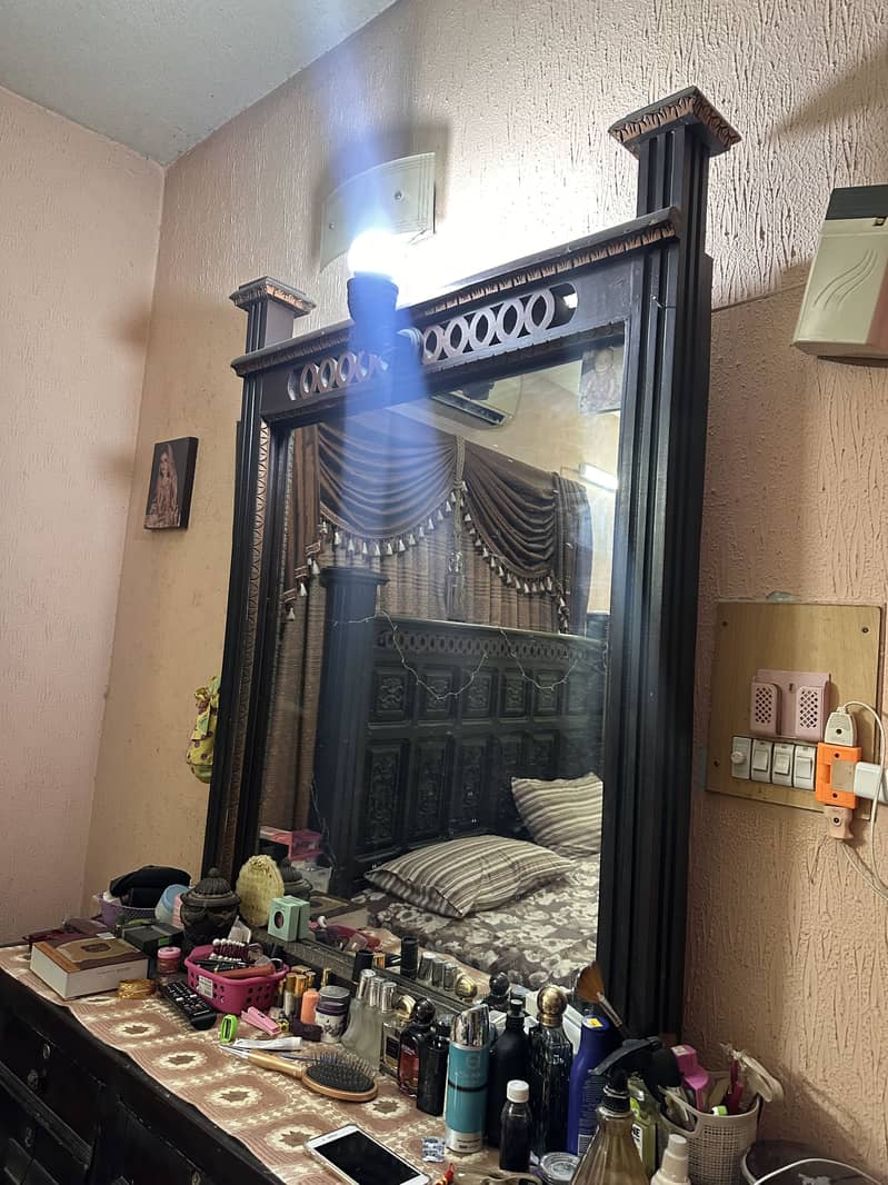 King size bed with dressing table 5