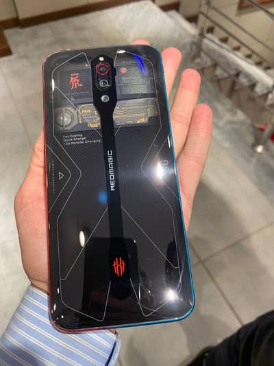 red magic 5G 12 256 in side cooling fan