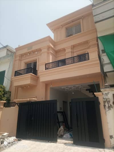 Elegant 5 Marla Designer House for Sale
